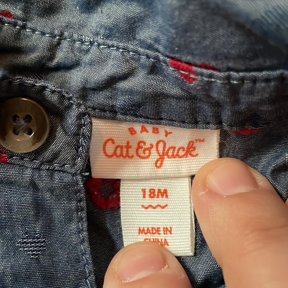 Cat & Jack Chambray onesie collared button down with hearts red 18 months - Picture 3 of 5
